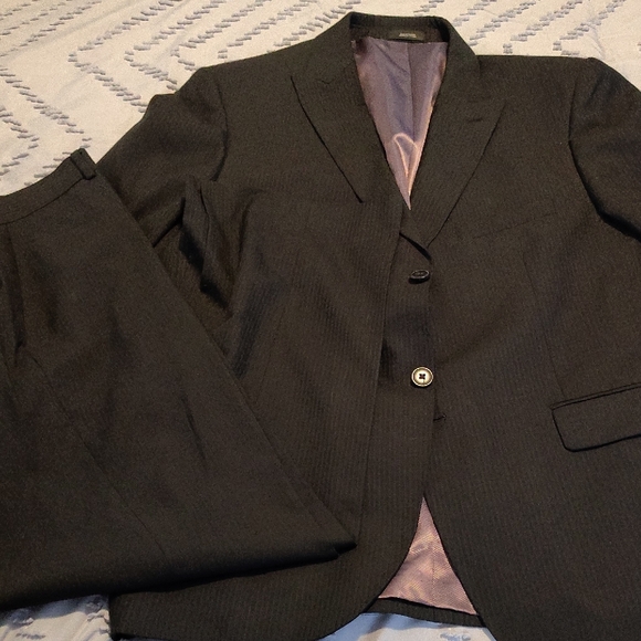 Classic Black Men's Suit - Picture 1 of 1